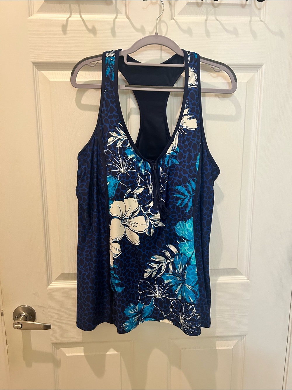 Beach House sz 22: Women’s Floral Racerback Swim Tankini Top - Blue & White